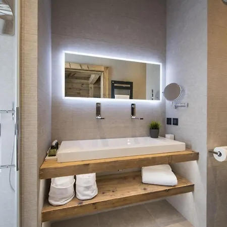 Apartment Chalet Zell: Alpine Charm Meets Modern Luxury